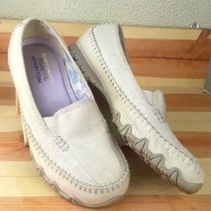 Skechers relaxed fit Canvas Loafer